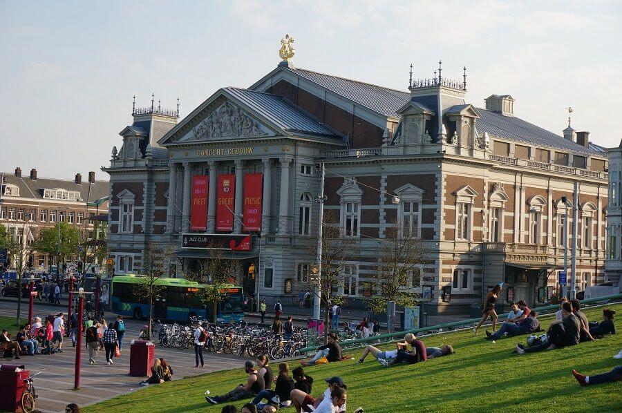 Concertgebouw - Museum Square area