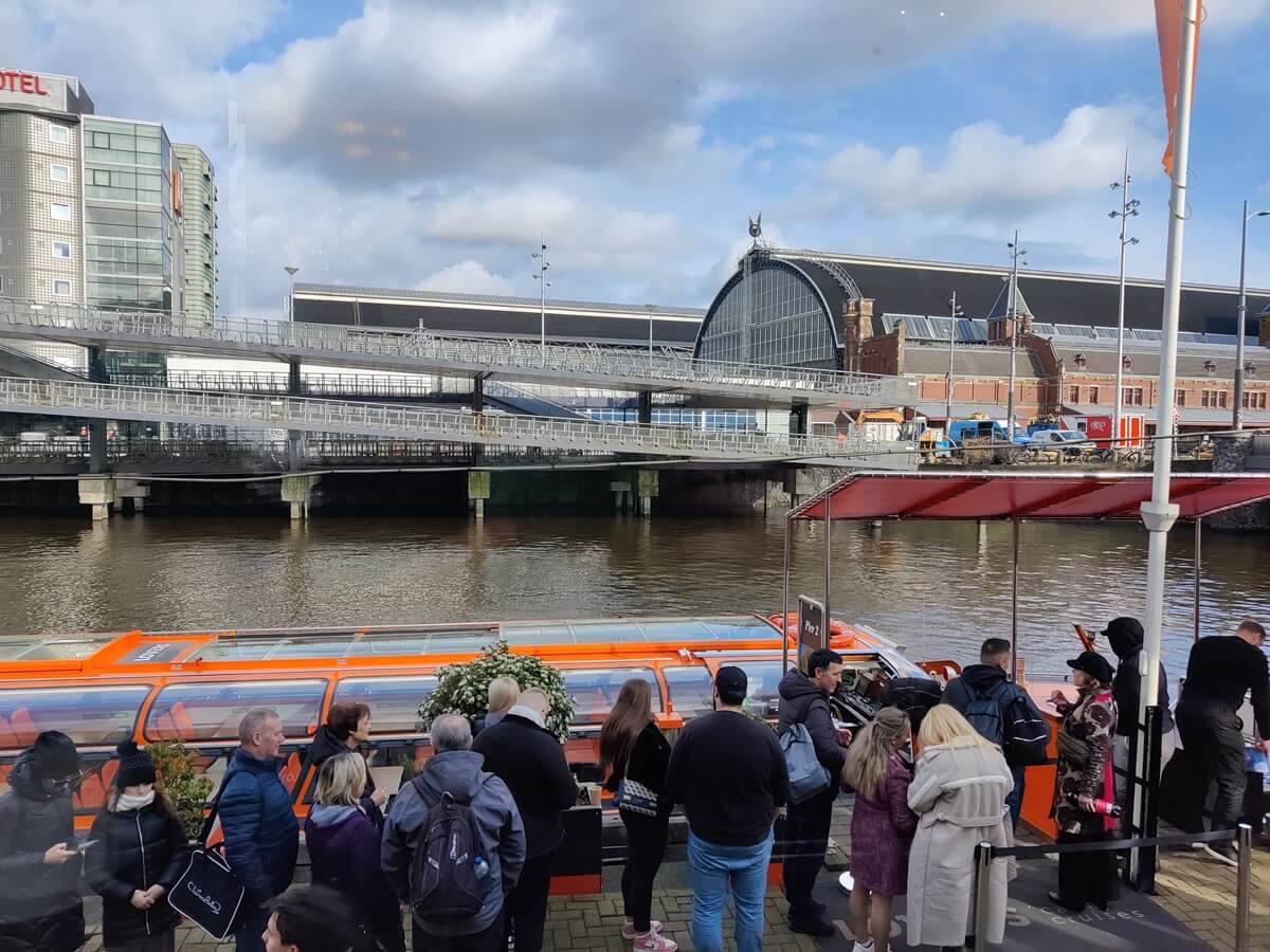 Passengers lining up for boarding the ship