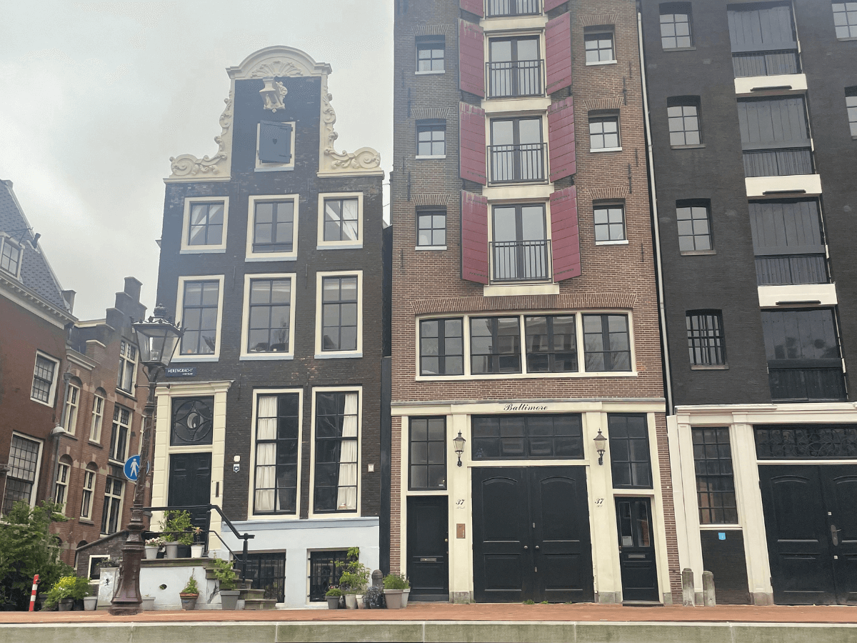 Untitled design (13) Lovers New York Pizza Canal Cruise