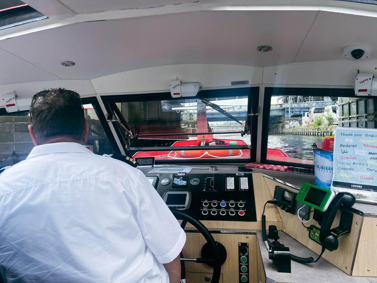 Lovers Hop-On Hop-Off boat ride in Amsterdam Lovers Hop -On Hop-Off boat ride in Amsterdam