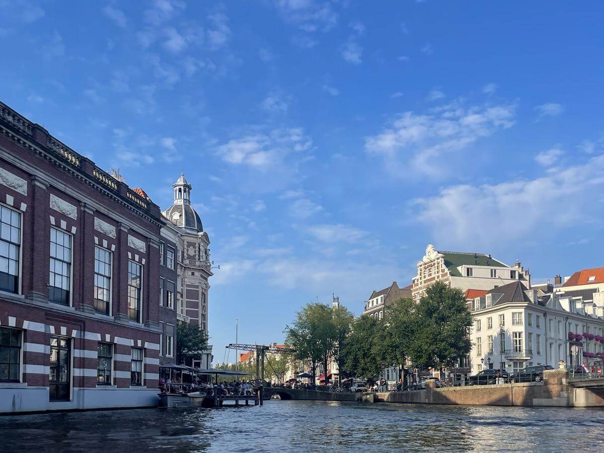 resized_image_3 Stromma open boat Amsterdam