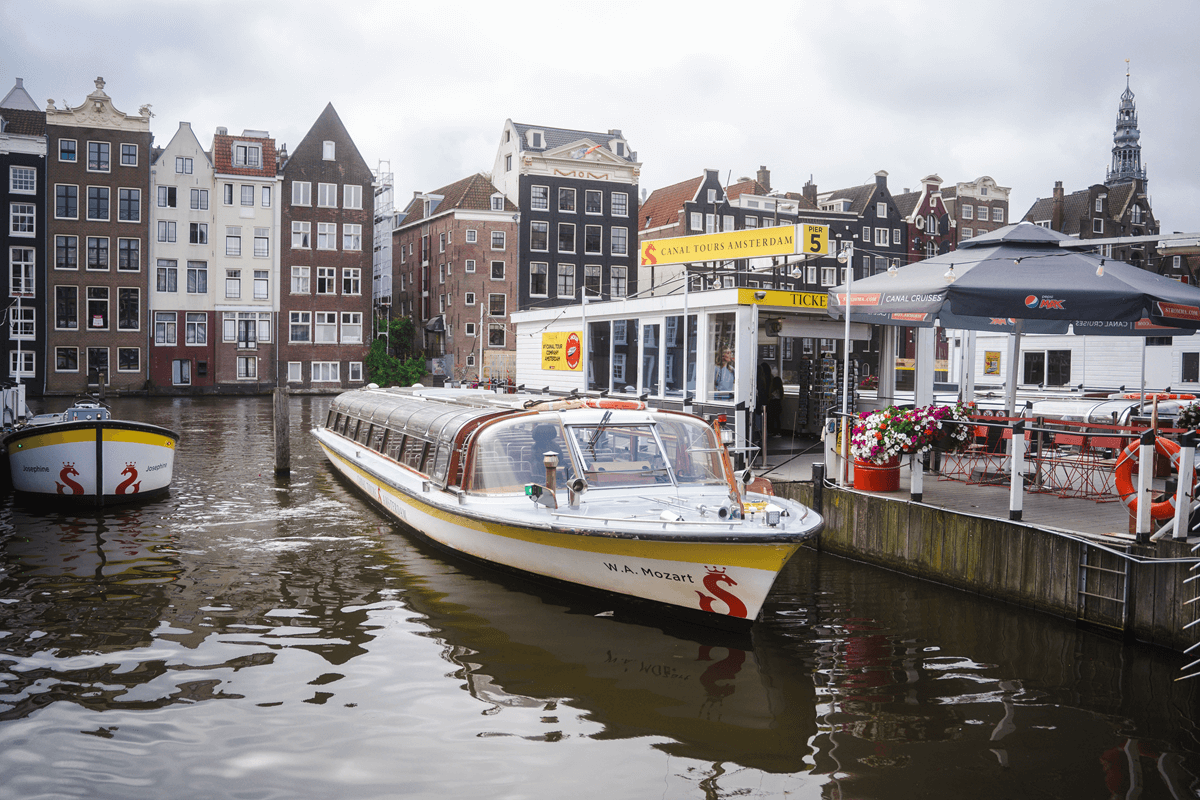 Canal Tours Amsterdam Location Damrak Pier 5 Canal Tours Amsterdam Location Damrak Pier 5