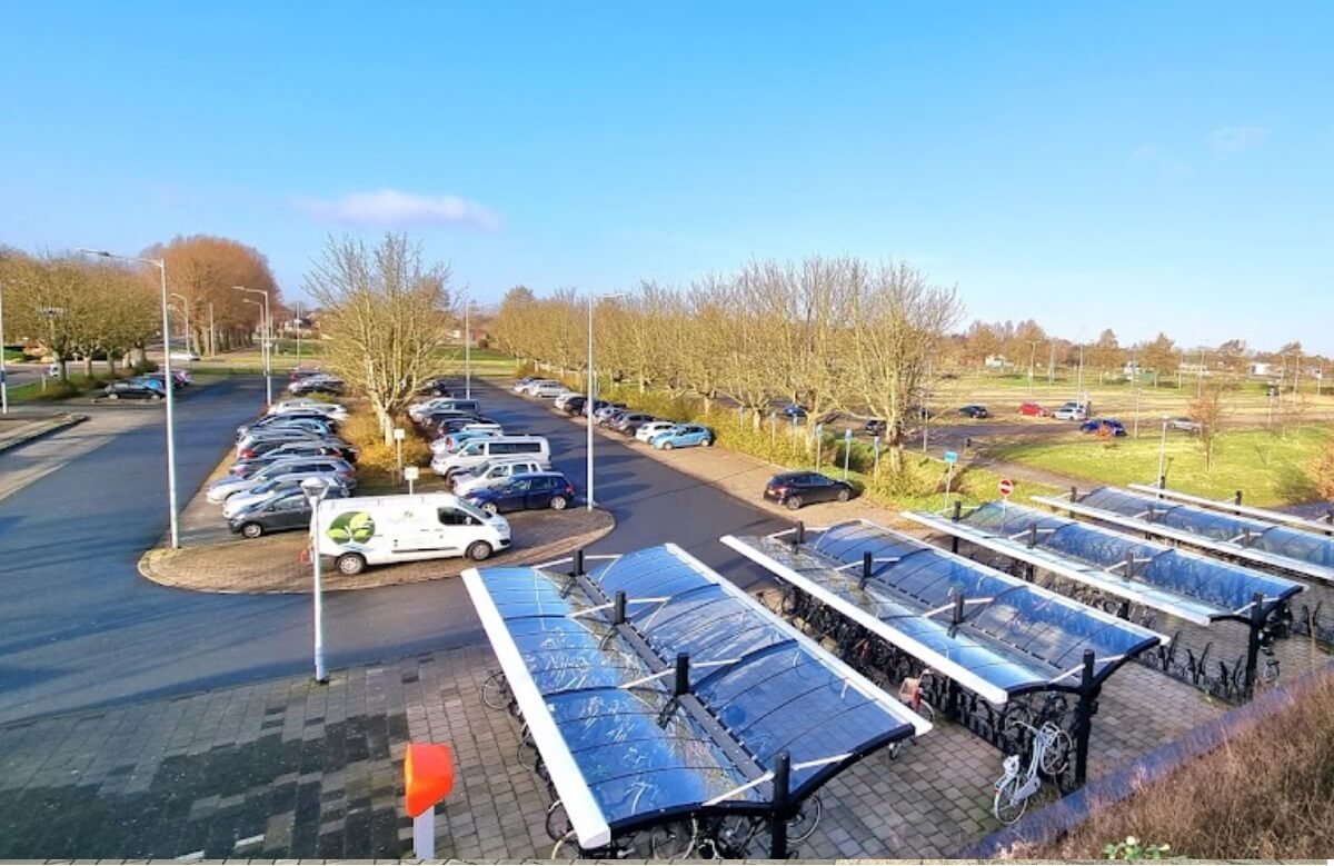 P+R parking Nieuw Vennep - free parking near Amsterdam P+R parking Nieuw Vennep - free parking near Amsterdam