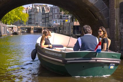 Rent a boat in Amsterdam