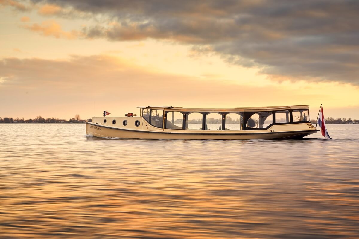 Para Todos_van Buiten 1200 Para Todos - Boat for VR Voyage boat tour