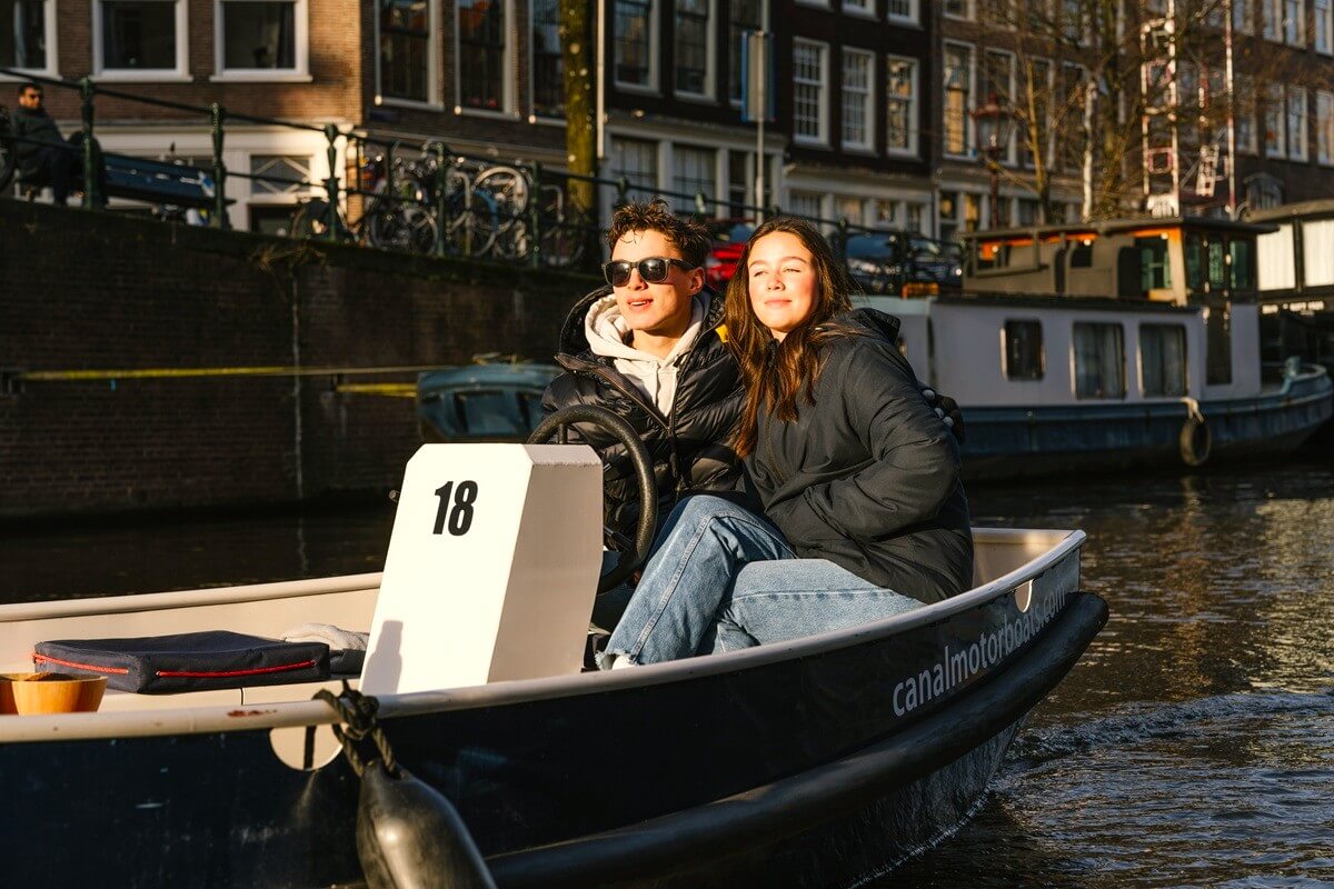 Canal Motorboats winter rental Canal Motorboats winter rental