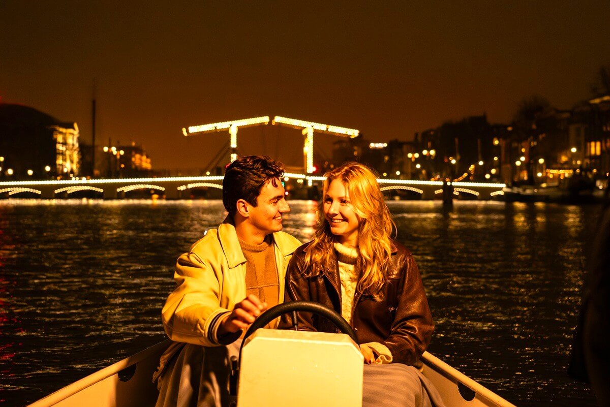 Eco boats winter time rental skinny bridge