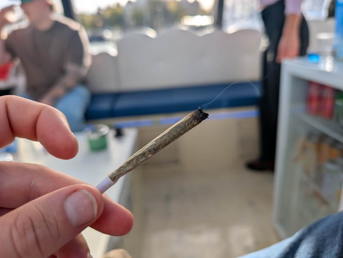 Perfectly rolled joined on the Cloud Boat