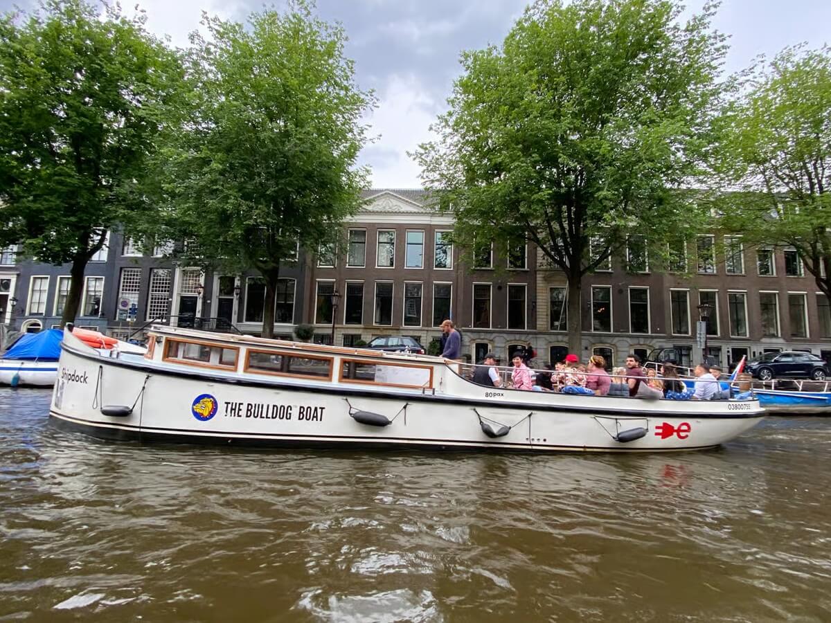 The bulldog boat The bulldog boat