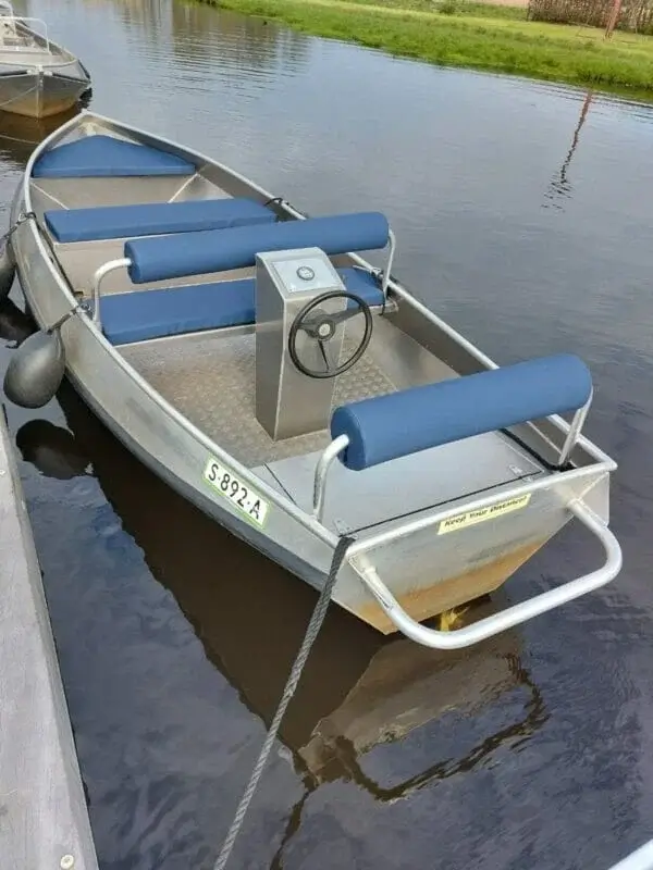sloep huren giethoorn