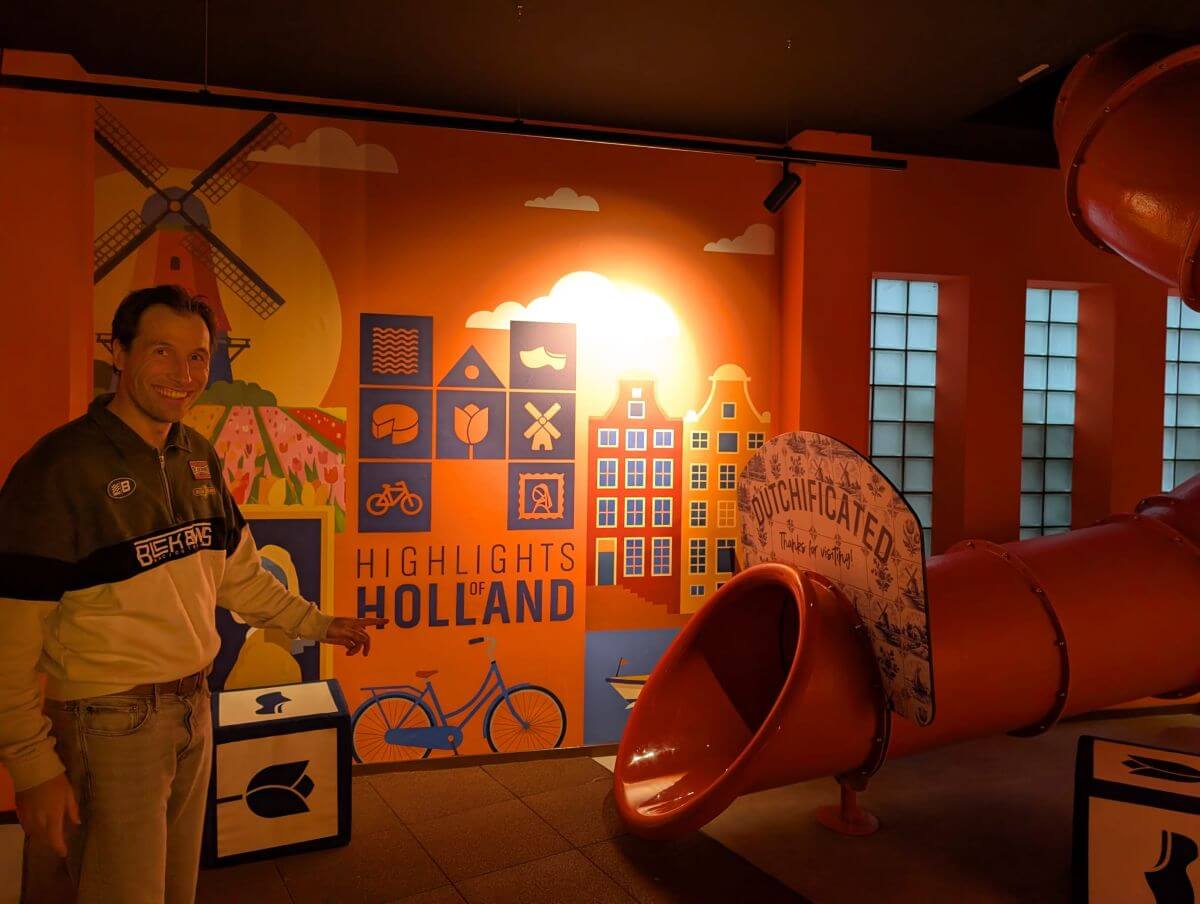 Highlights of Holland introduction ending and beginning of Highlights of Holland