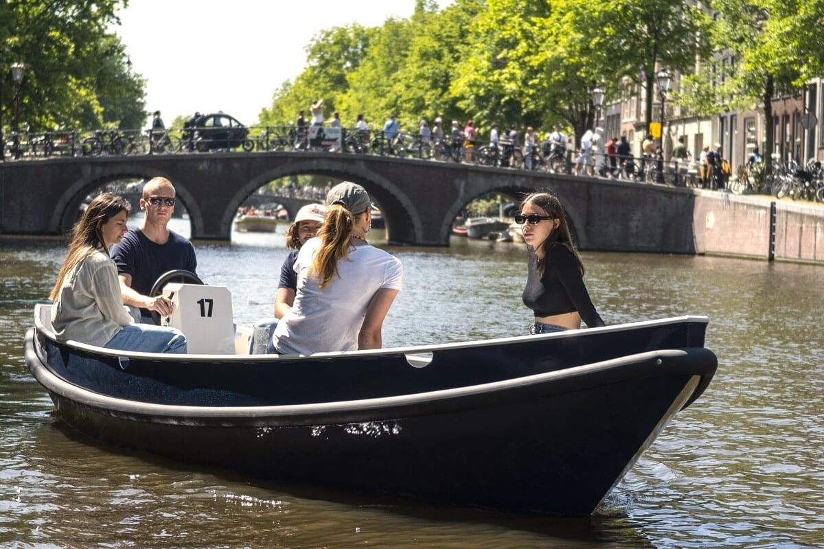 Canal Motor Boats - Sail Amsterdam Yourself Summertime Canal Motor Boats - Sail Amsterdam Yourself Summertime
