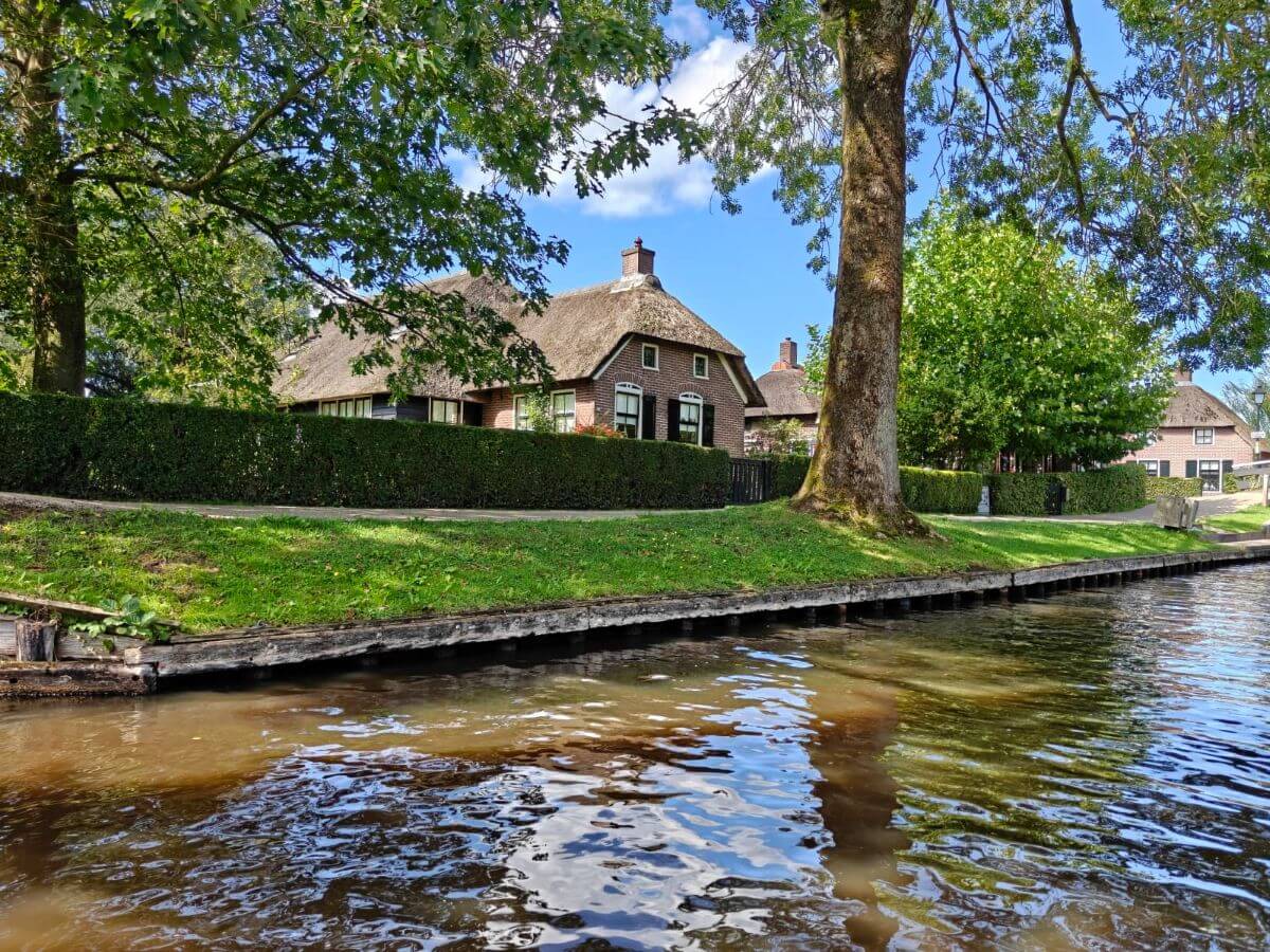 giethoorn boat rental