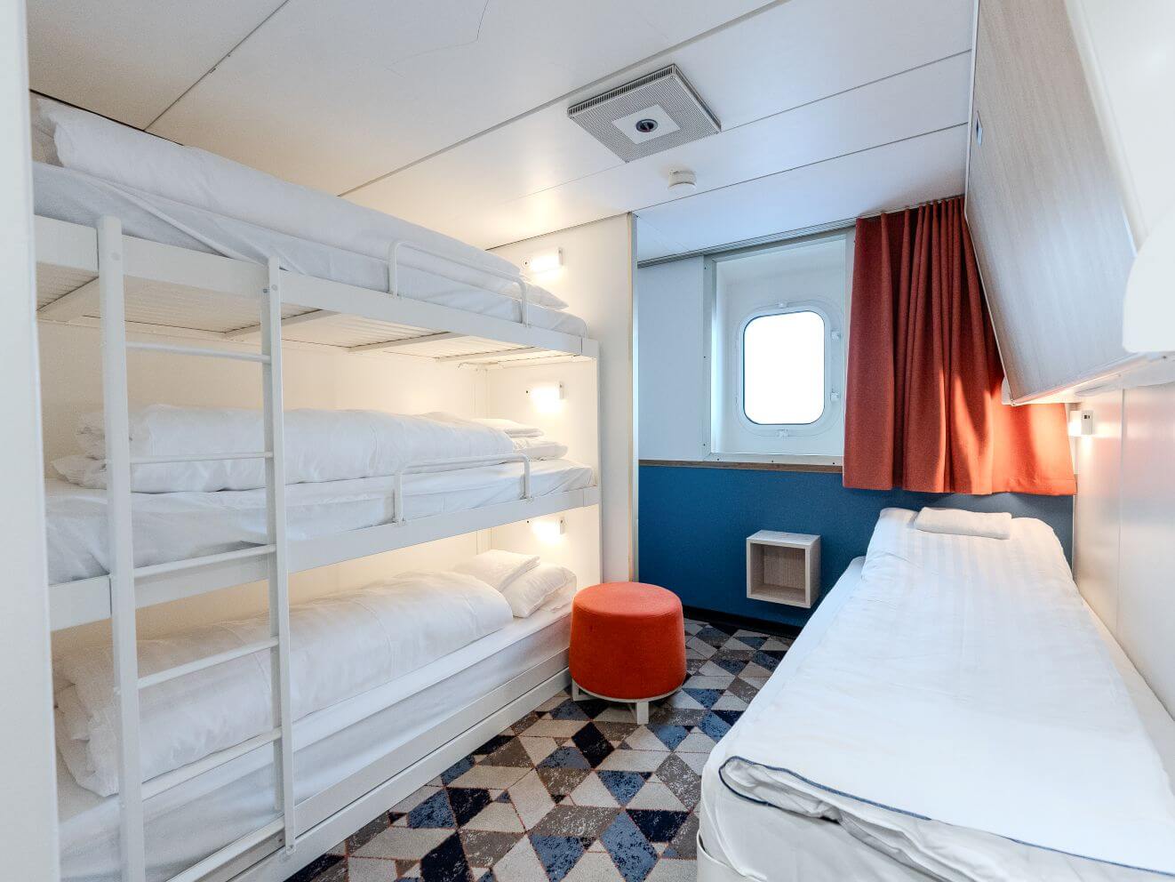 5 person standard cabin DFDS Newcastle IJmuiden 5 person standard cabin DFDS Newcastle IJmuiden