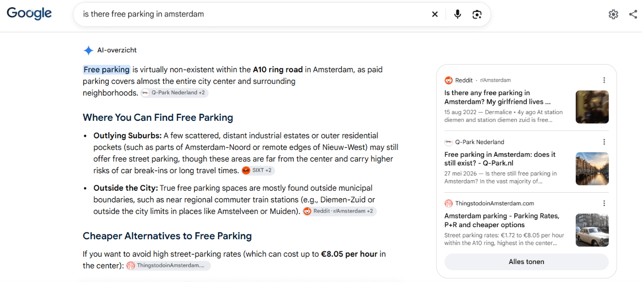 AI-overzicht dat een vraag beantwoordt over gratis parkeren in amsterdam